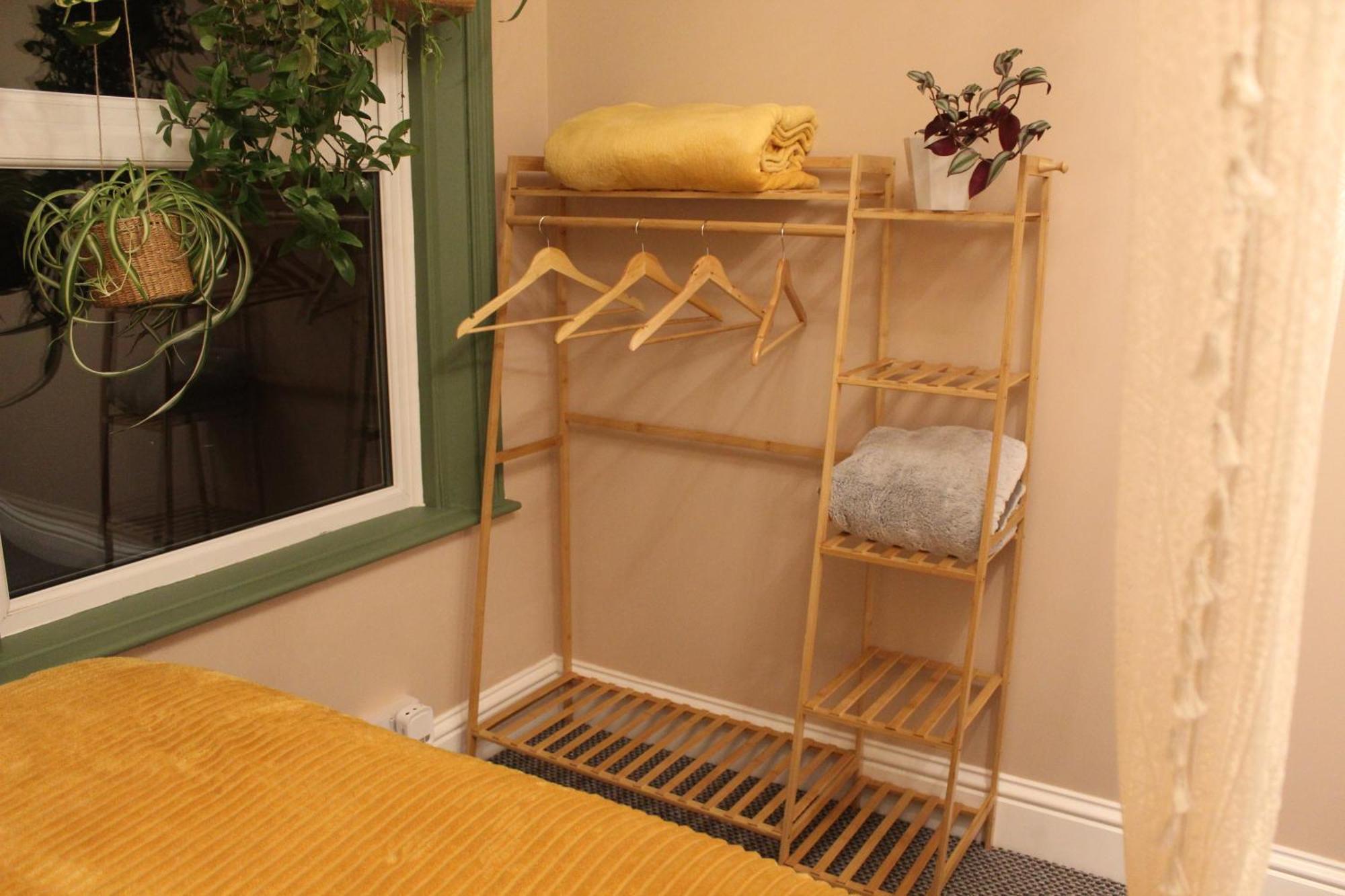 Peacehaven Retreat - 4 Minutes From The Beach! Pet Friendly! Weymouth Exterior photo