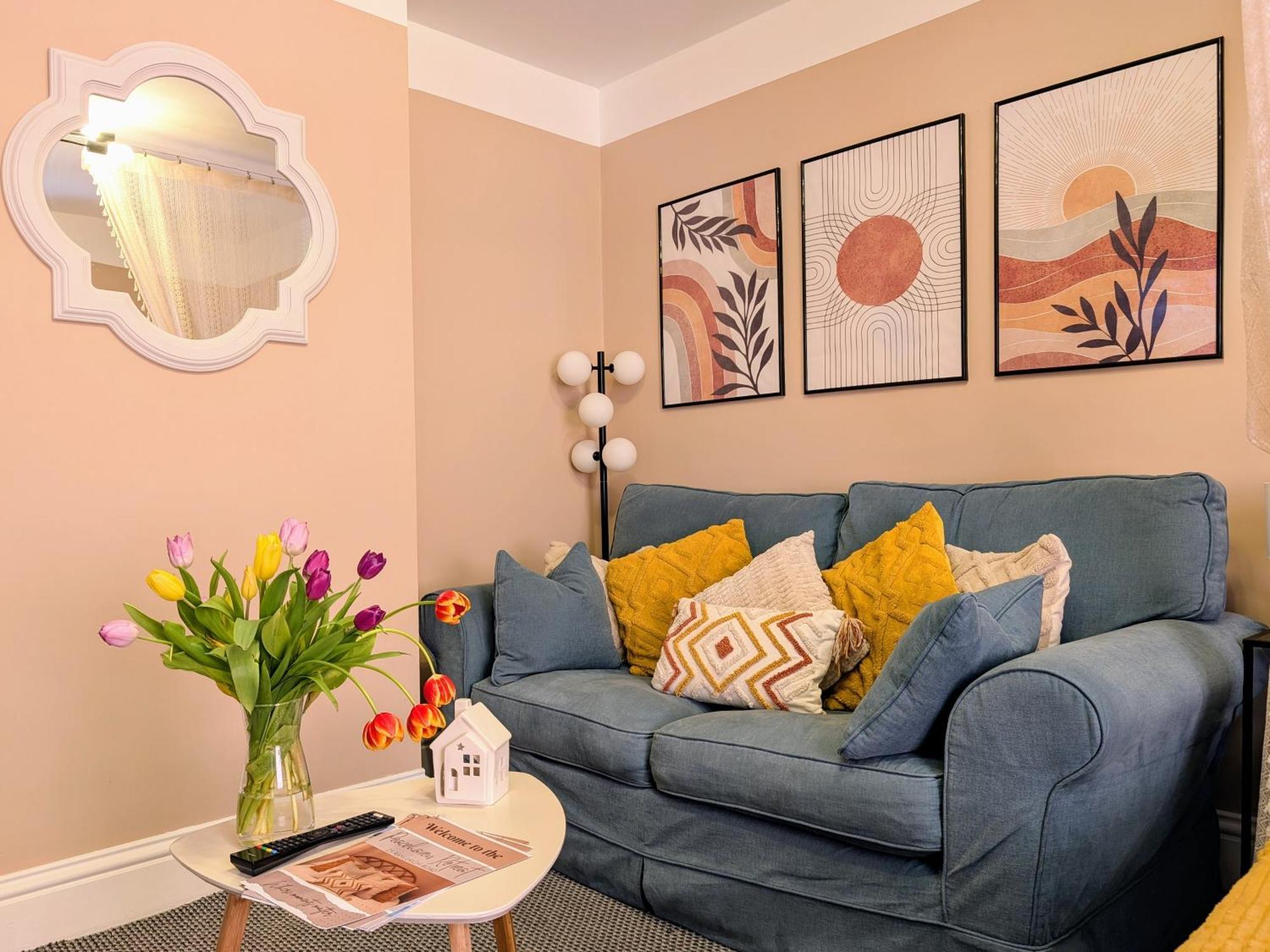Peacehaven Retreat - 4 Minutes From The Beach! Pet Friendly! Weymouth Exterior photo