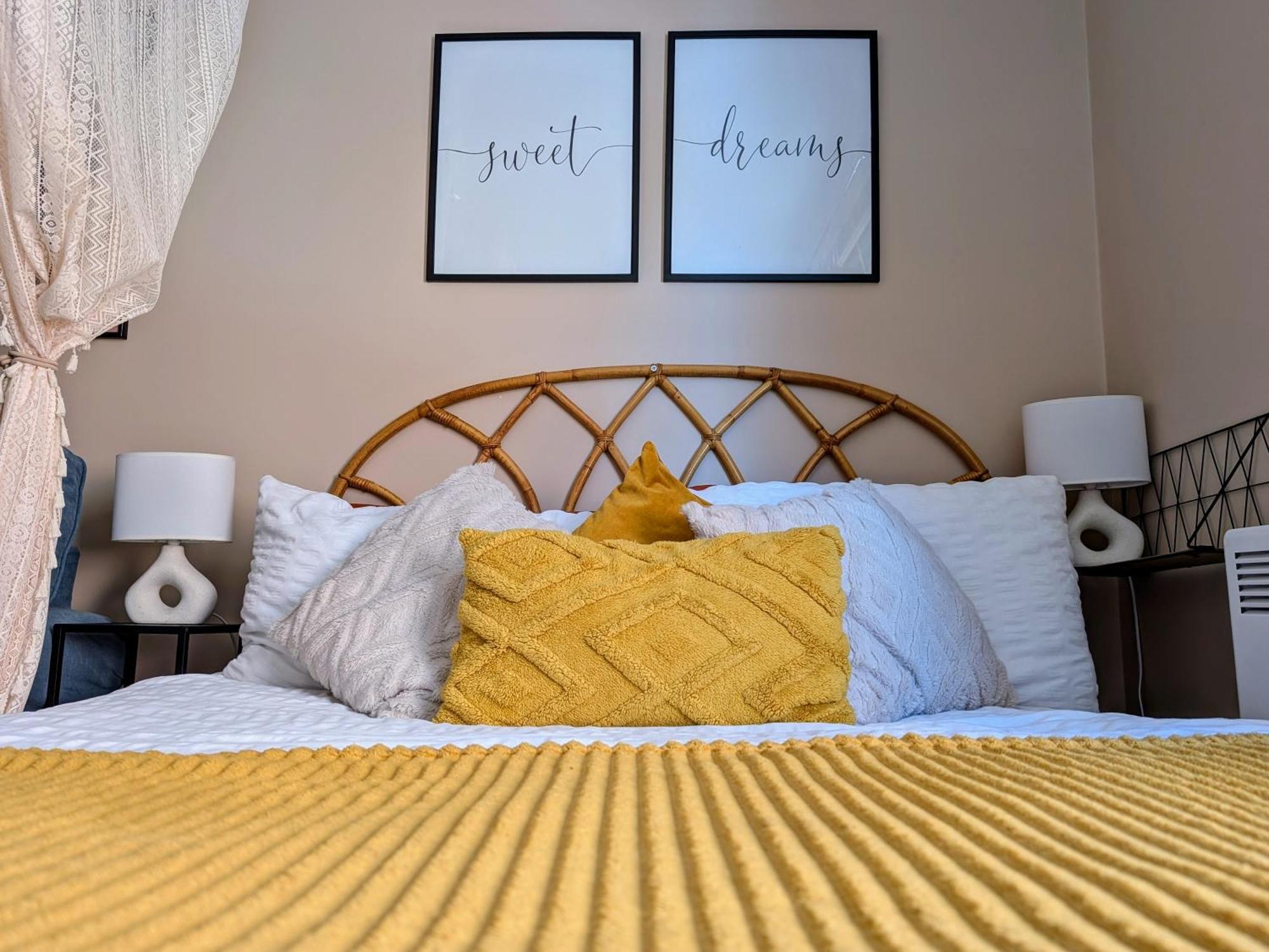 Peacehaven Retreat - 4 Minutes From The Beach! Pet Friendly! Weymouth Exterior photo